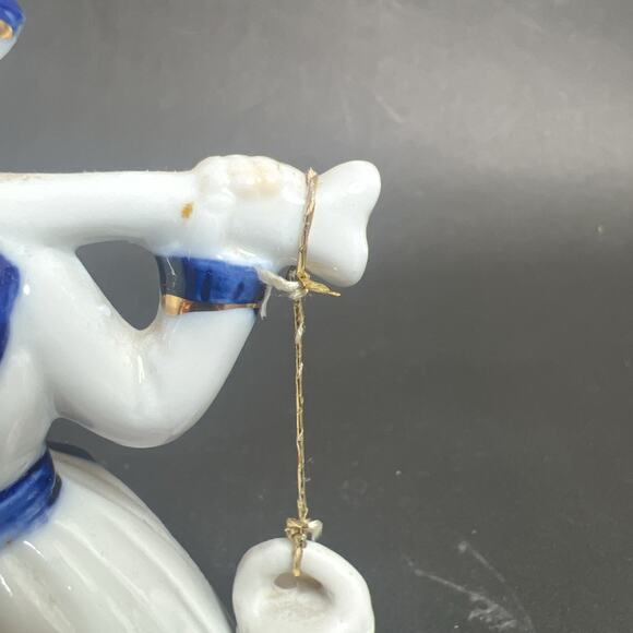 Dutch Girl Bell – 5.5″ Porcelain Figurine Blue White Delft Style Holland VTG - Picture 8 of 11